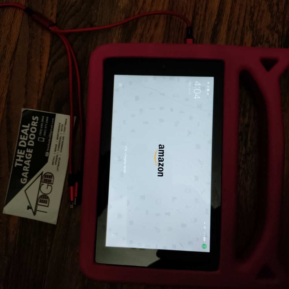 Amazon fire tablet - Picture 2 of 5